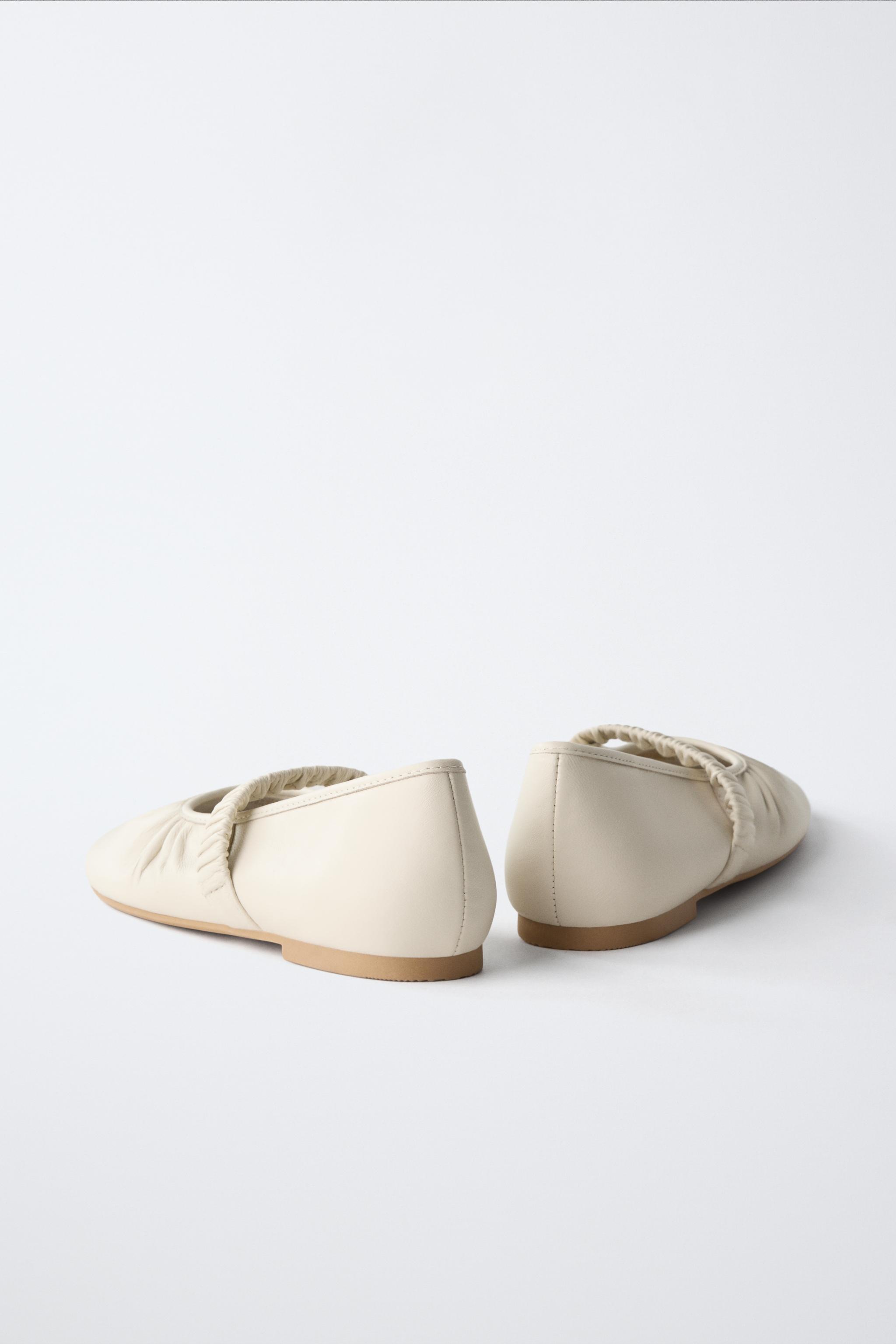 BALLERINES EN CUIR
